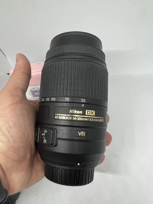Об'єктив Nikon AF-S 55-300 mm f/4.5-5.6 ED VR