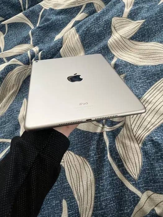 iPad Air 2 32Gb Планшет  Apple Айпад