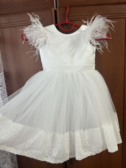 Святкова сукня для дівчинки
