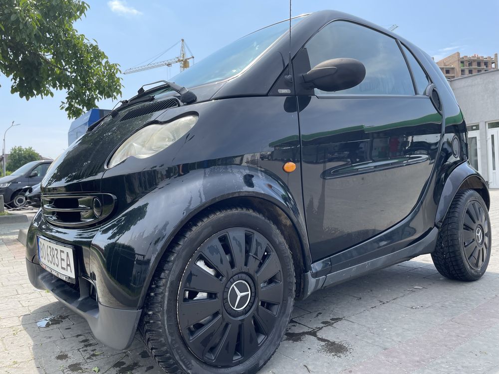 Smart fortwo, 0,7 бенз, чорний, економний