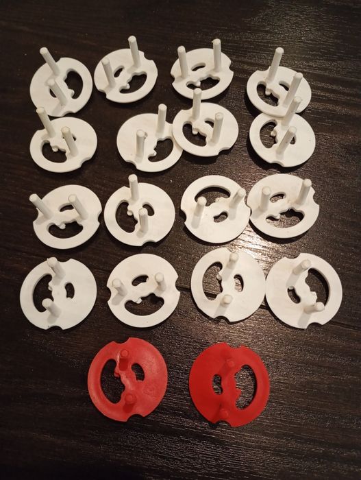 Zaślepki Ikea do kontaktów