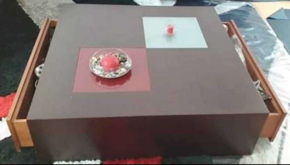 Mesa de centro em bom estado
