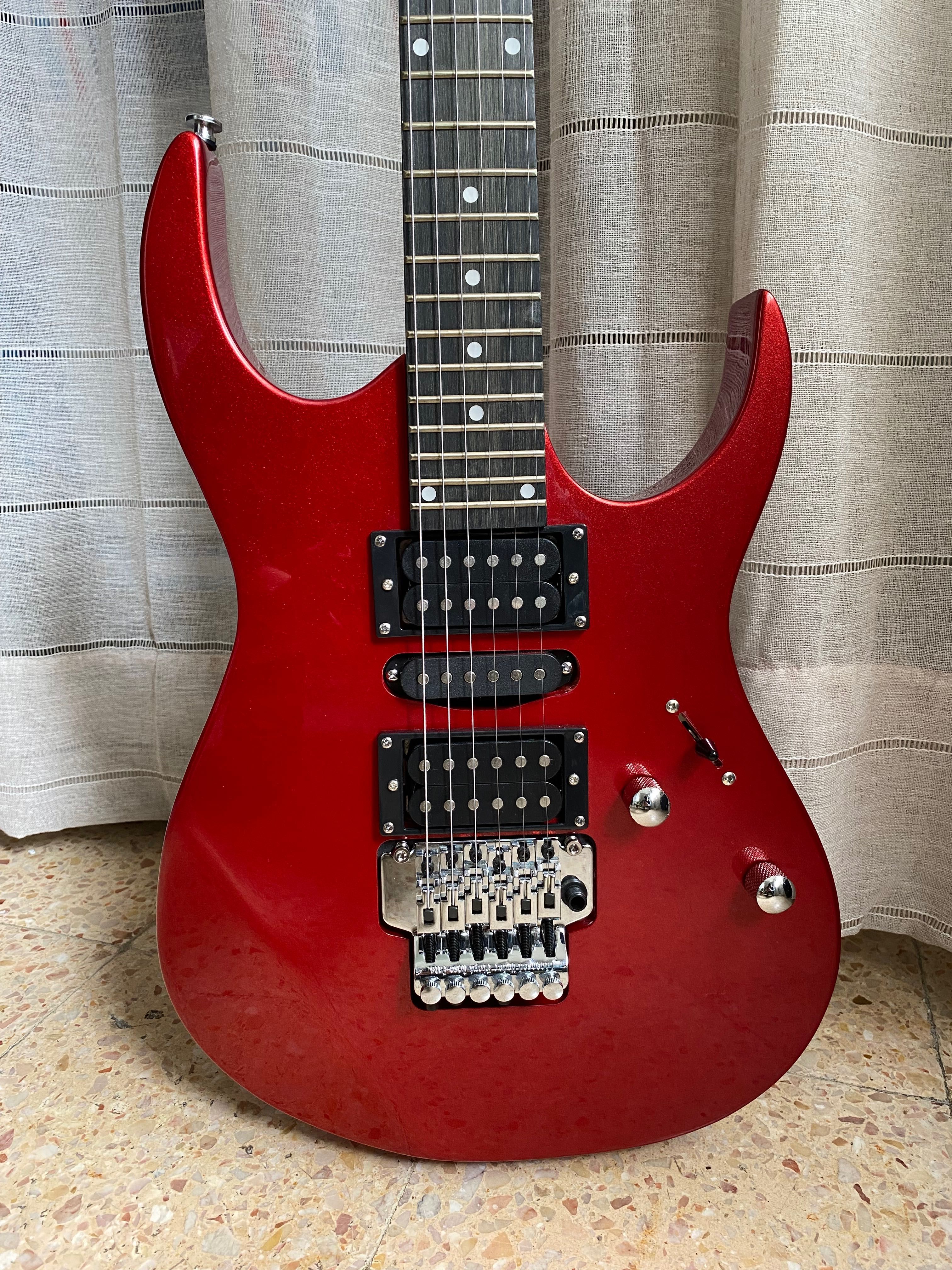 Guitarra como nova