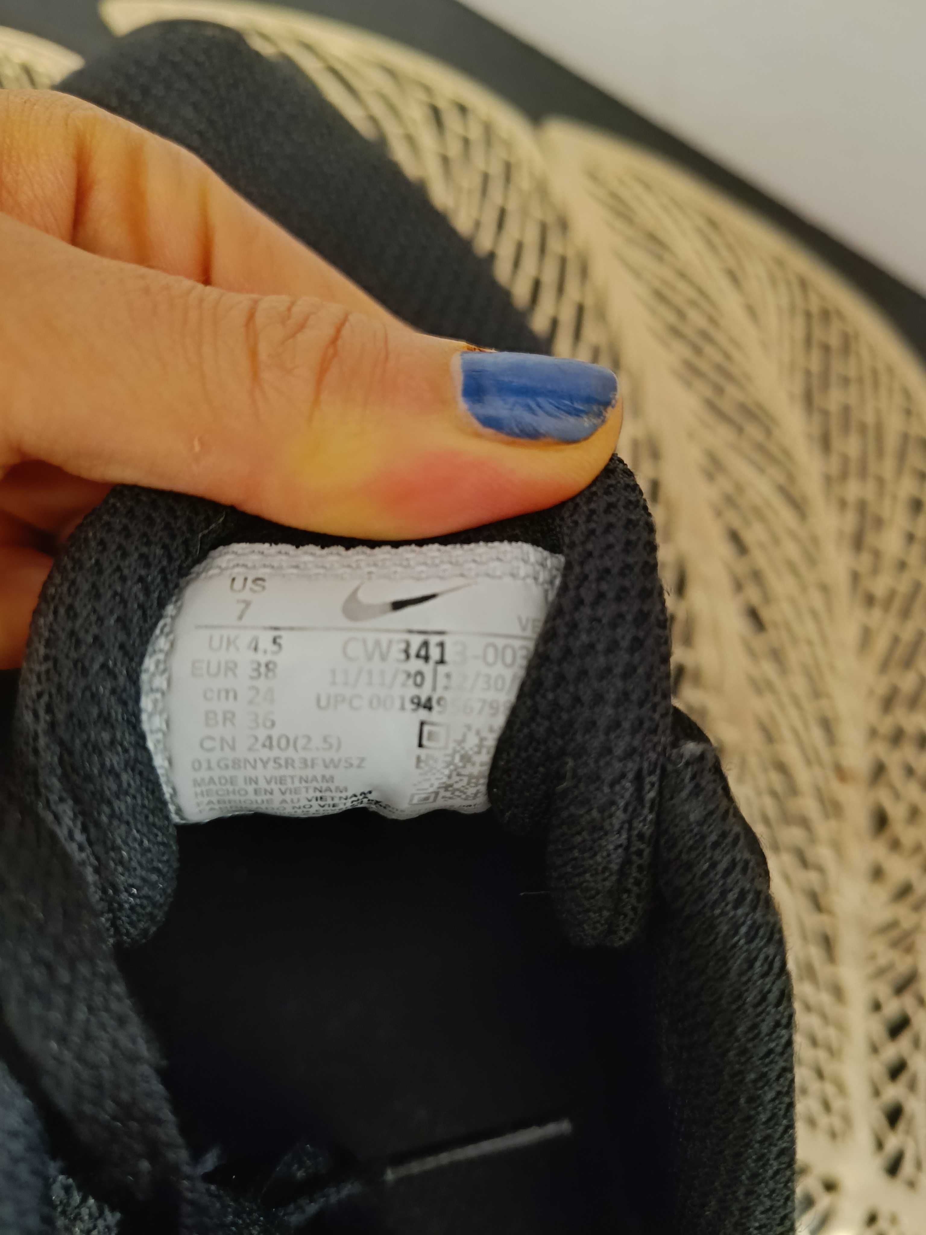 Buty Nike czarne 38