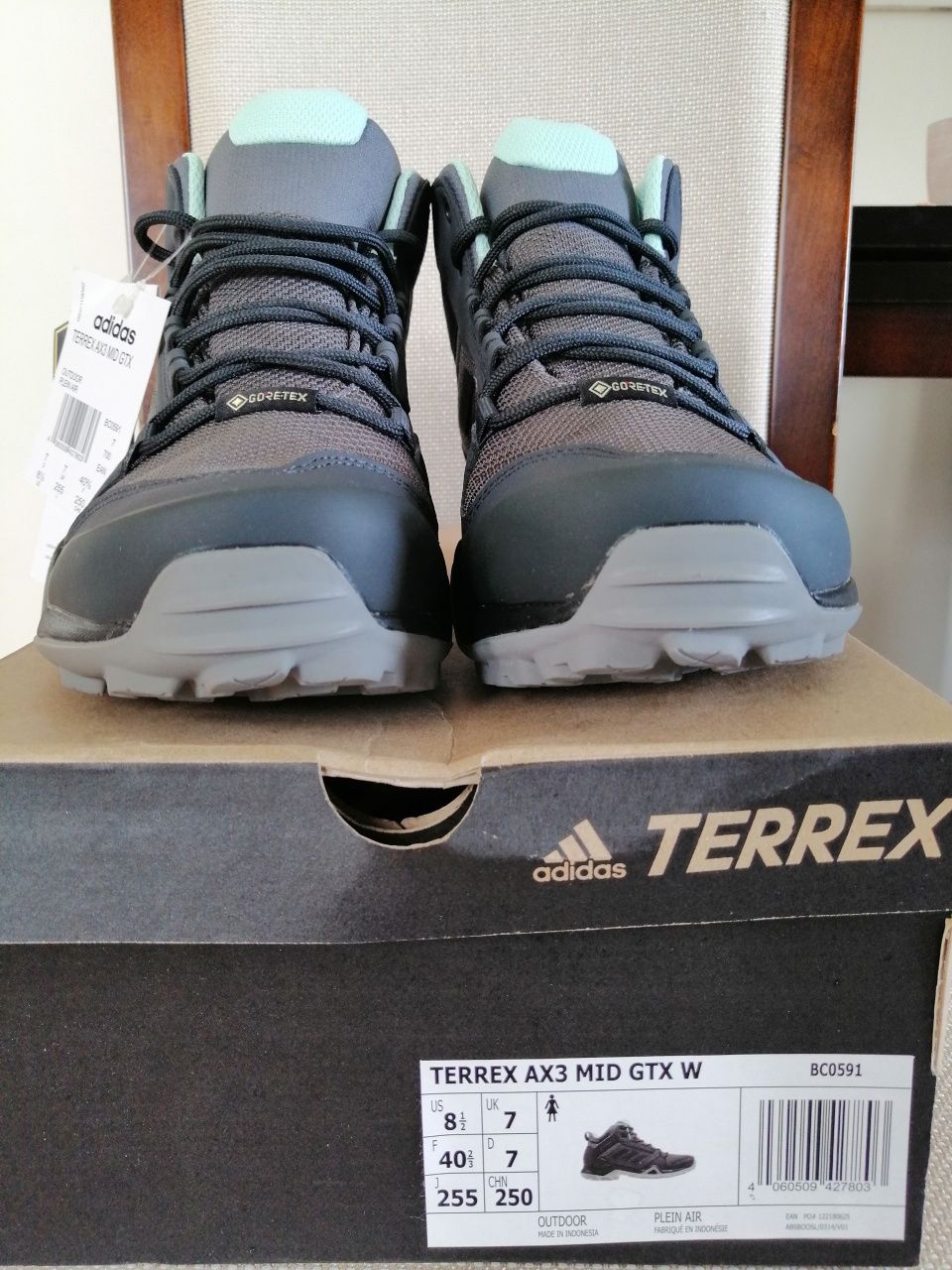 Adidas Buty Terrex BC0591 r. 40 2/3 AX3 MID GTX