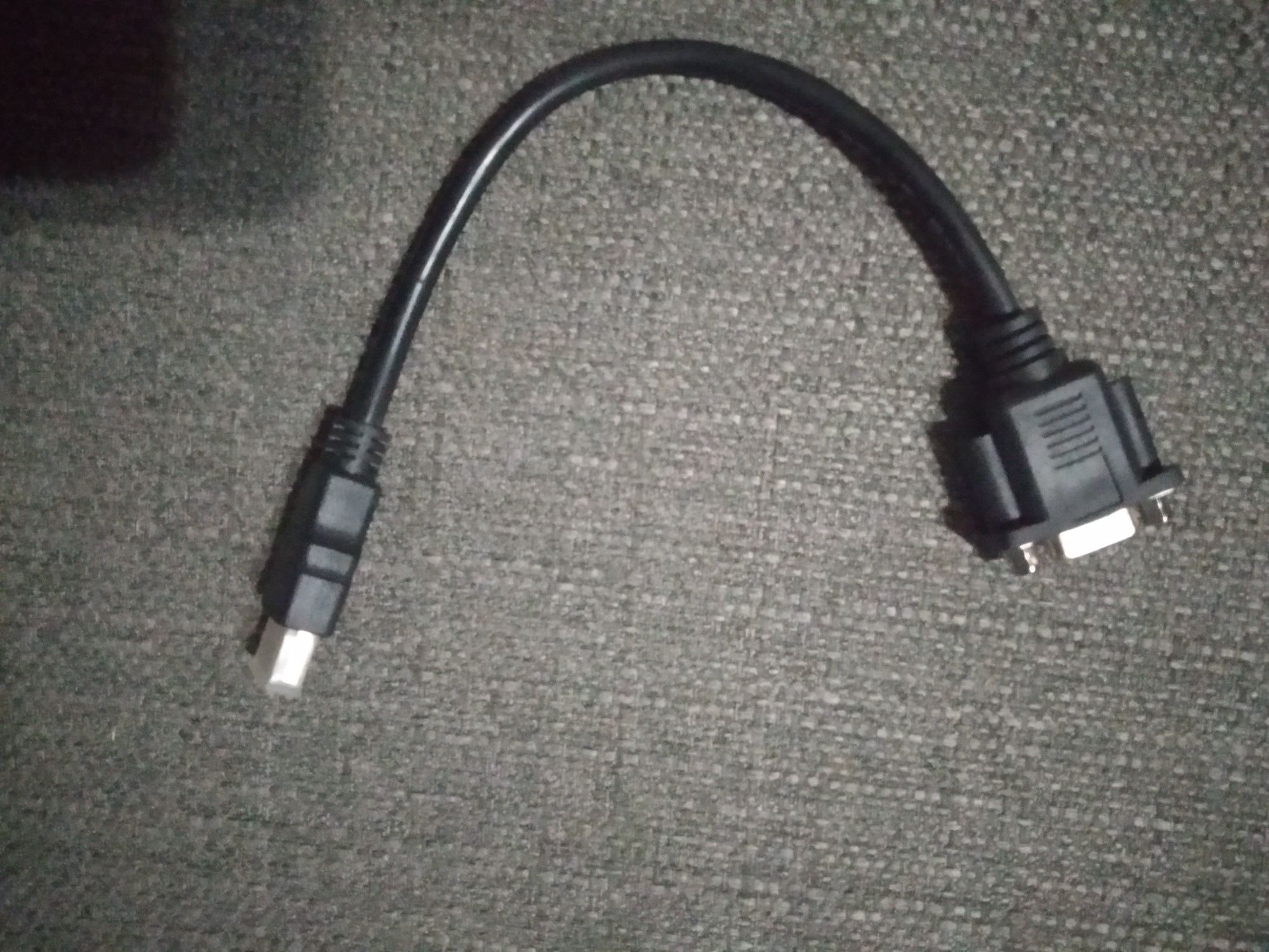 Cabo VGA HDMI (não é para projetar imagem num PC/projetor)