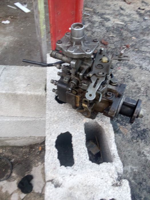 Vendo bomba injetora Ford Transit