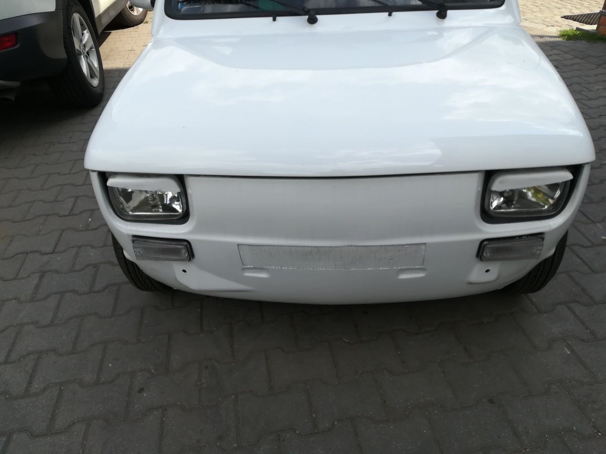 Fiat 126p daszki lamp przednich wąskie i szerokie tuning