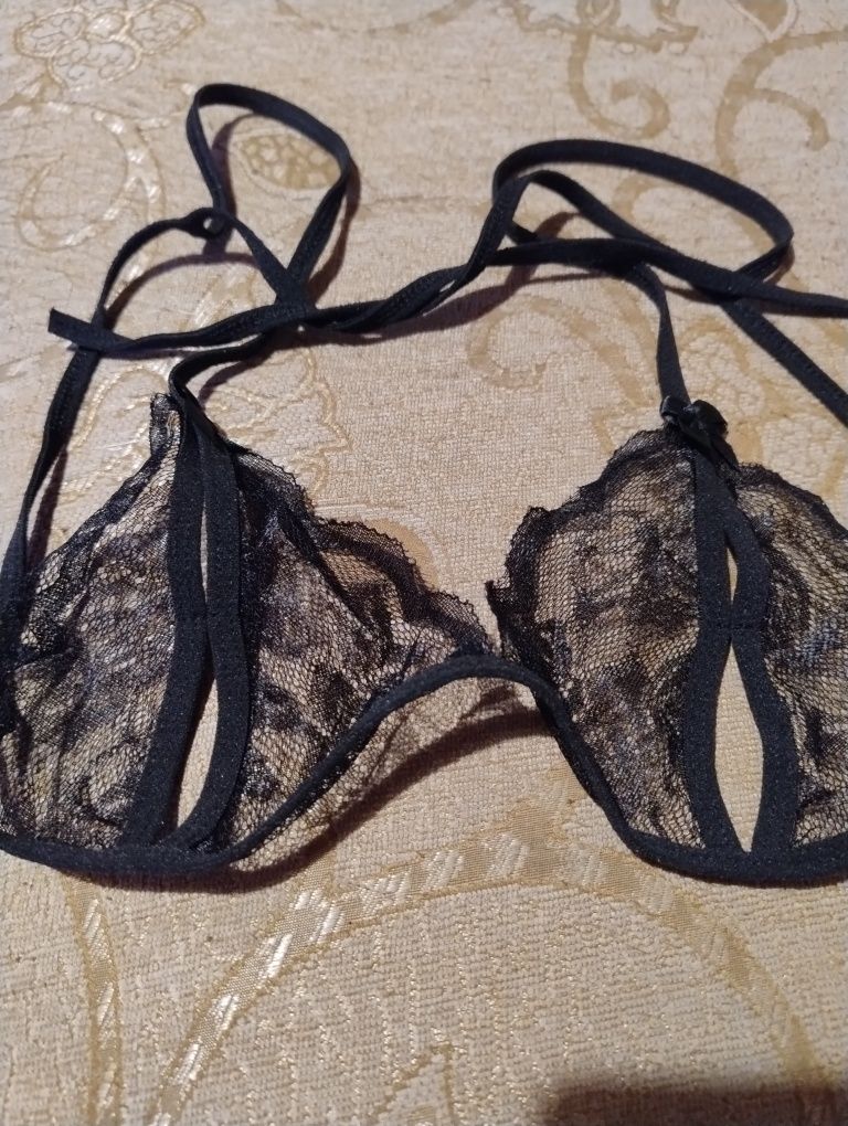 Staniczek sexi plus stringi + stringi gratis  nowe tylko rozpakowane