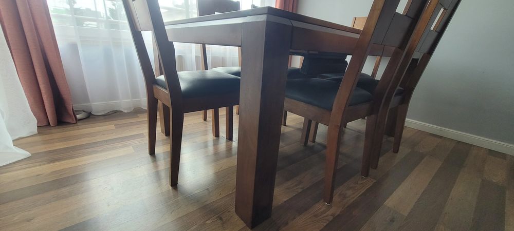 Kolonialny drewniany stół plus 6 krzeseł