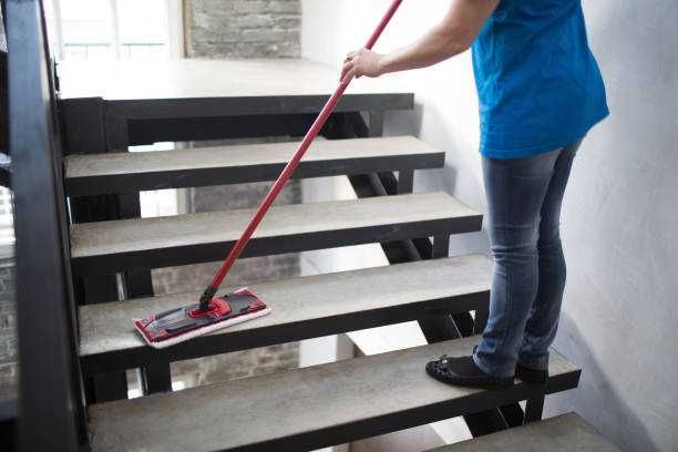 Limpeza de Escadas e Áreas Comuns – Orçamento Sem Compromisso"