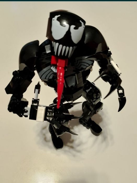 Venom Marvel figurka do złożenia z klocków