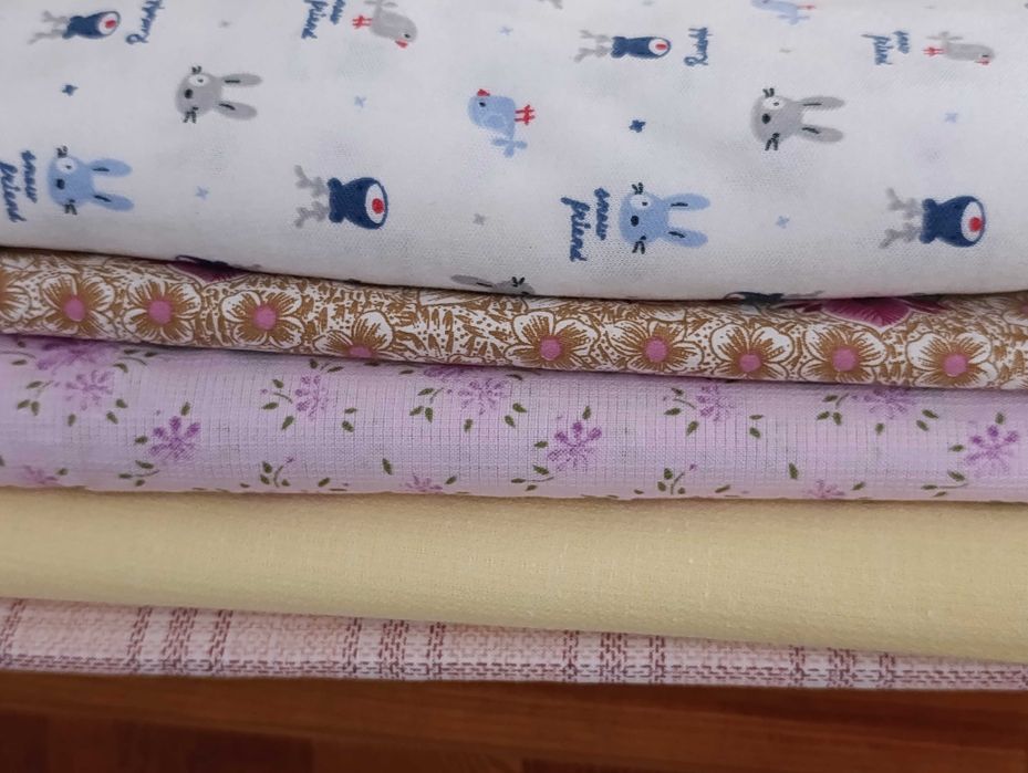 Stos tkanin bawełnianych
