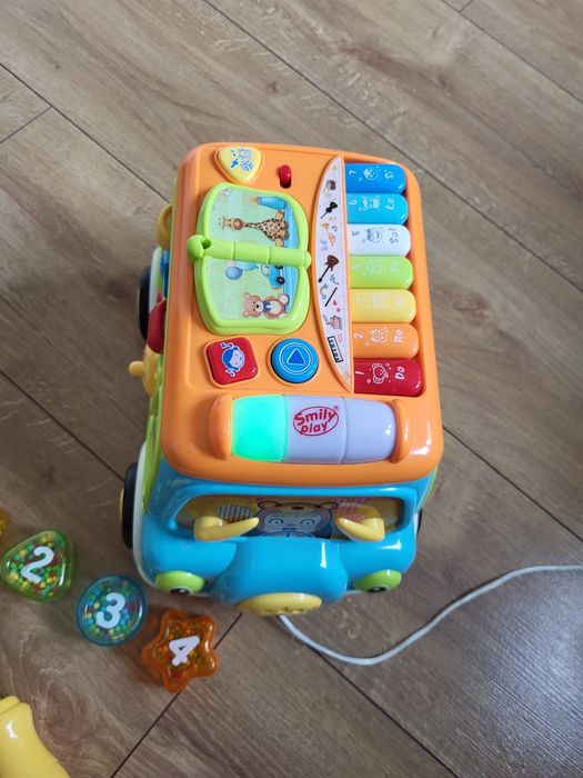 Smily Play, Zabawka interaktywna Wesoły Autobus