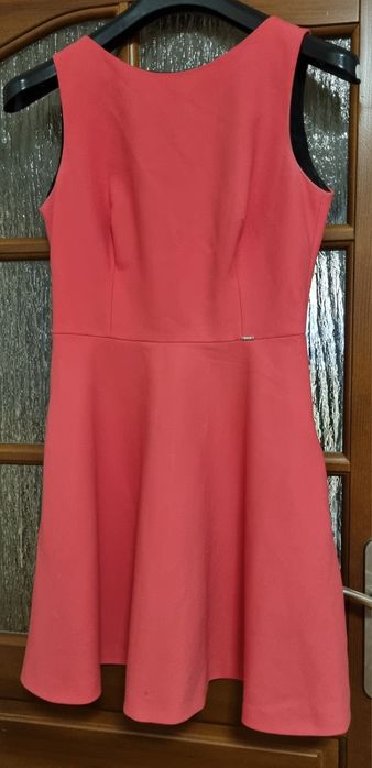 Malinowa sukienka Simple