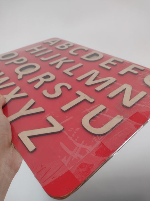 Дошка розвиваюча, дерев'яна, англійський алфавіт