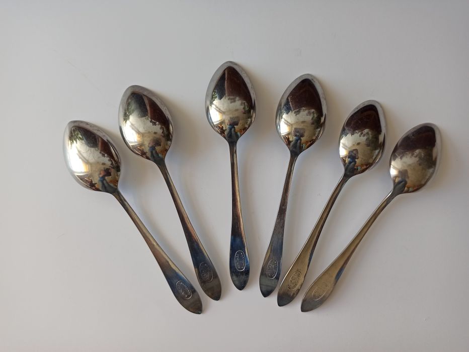 Pamiątka PRL-u Łyżki stołowe "Kropla wody" Gerlach