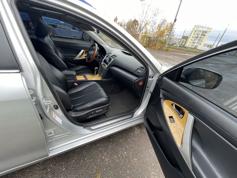 Toyota Camry 3.5 офіційна максимальна