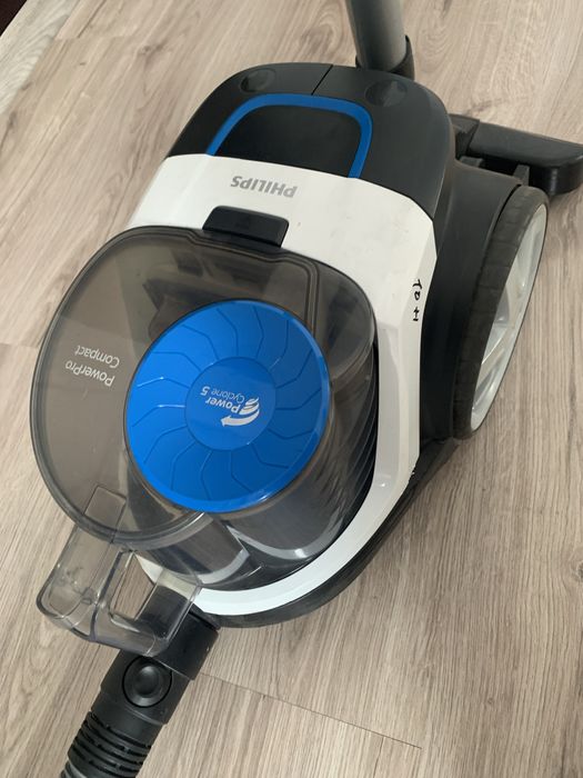 Пилосос philips 900w