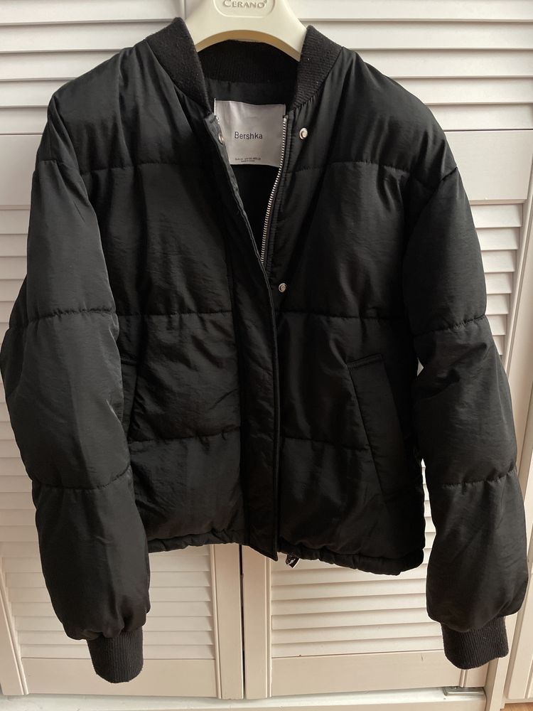 Kurtka puchowa bomberka Bershka r. XS