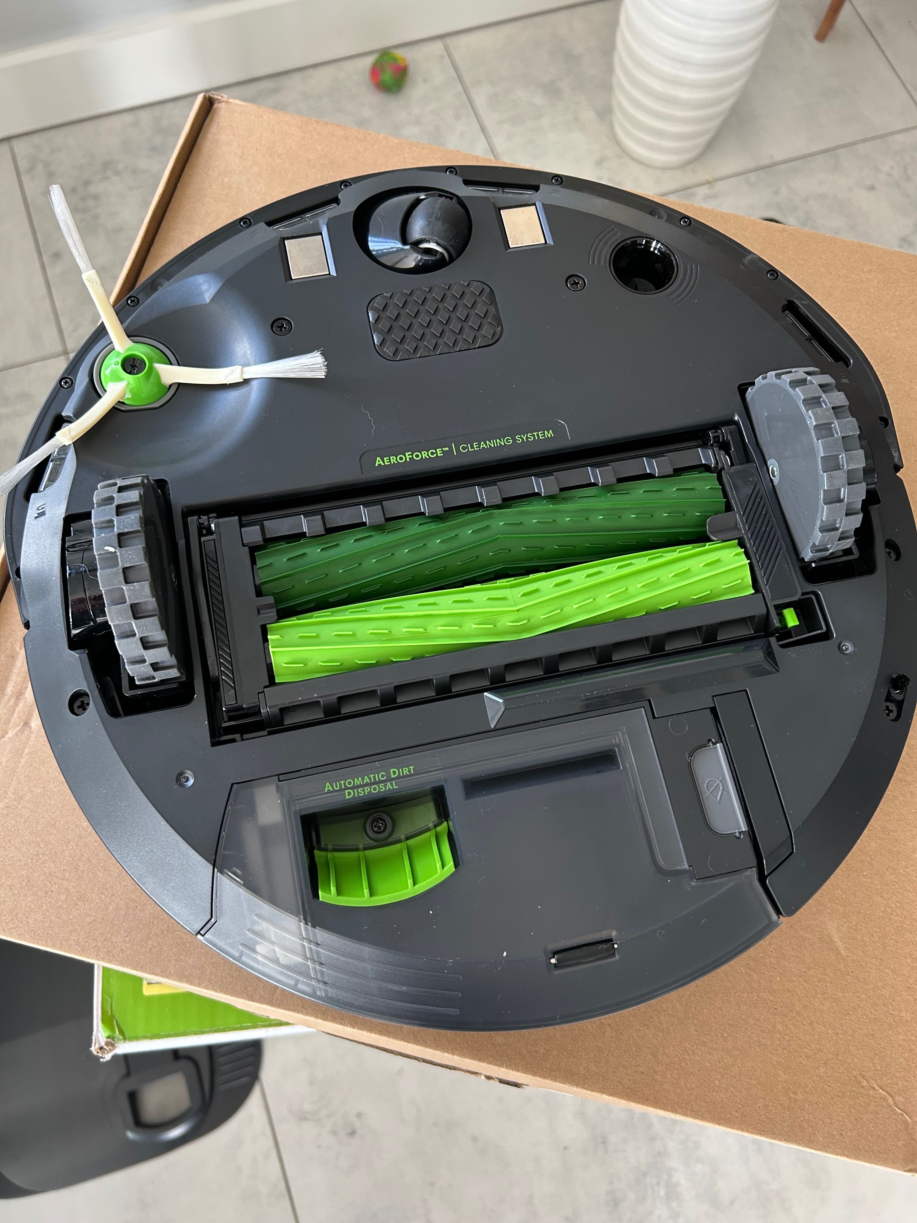 Odkurzacz IROBOT Roomba I3+ - nieużywany - cena do negocjacji