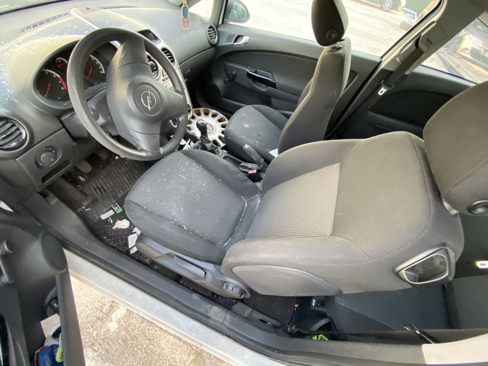 Opel corsa D 1.2 80cv (peças)