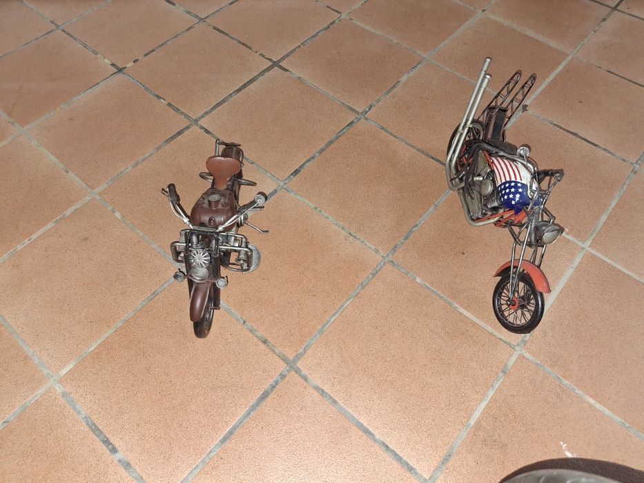 Motas decorativas metalicas