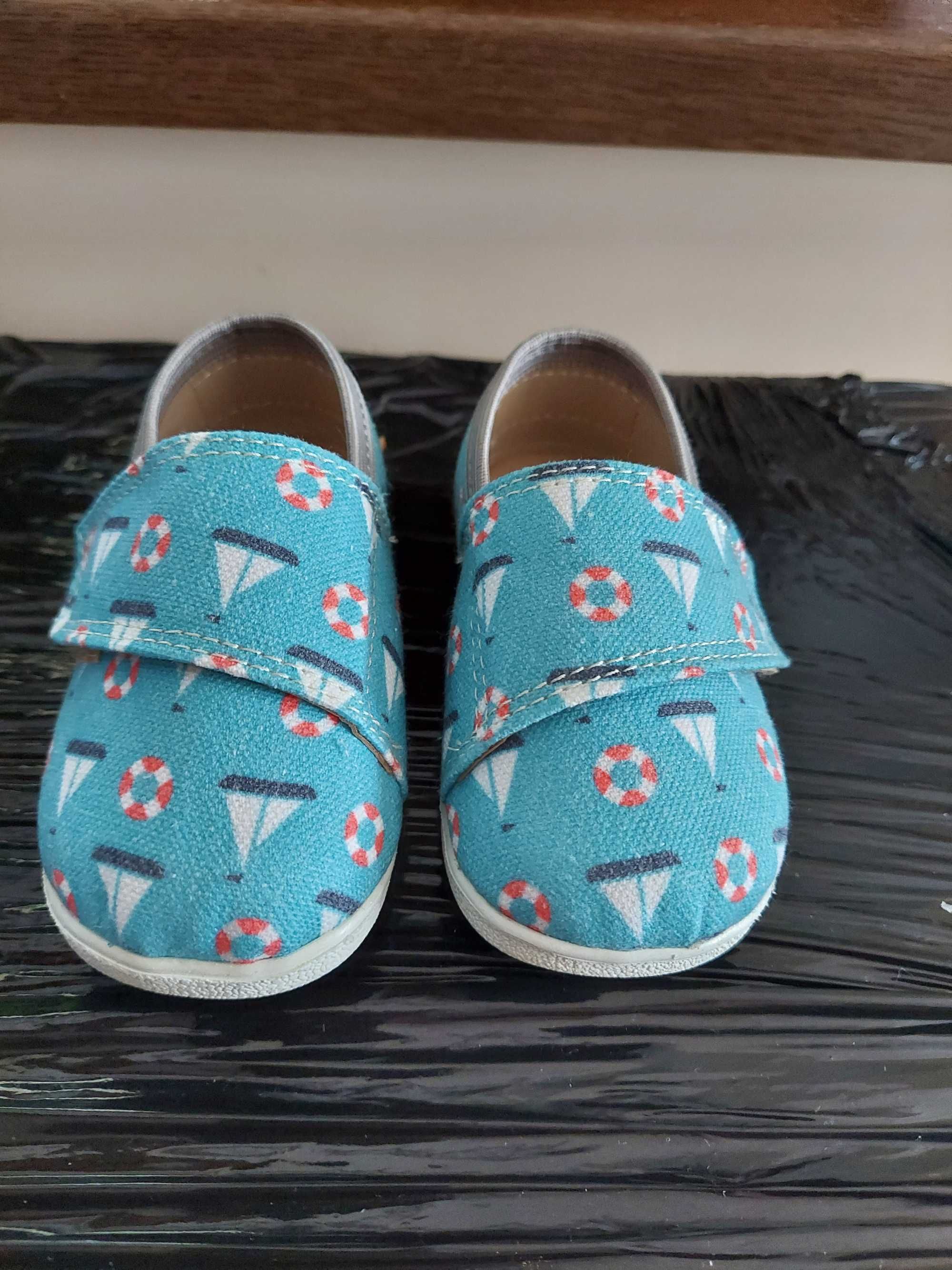 Buty dla dzieci na rzep Slippers Family Sailor rozmiar 20