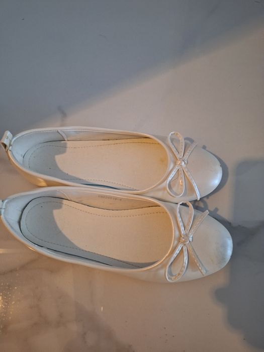 Baleriny 34 ecru kremowe baletki