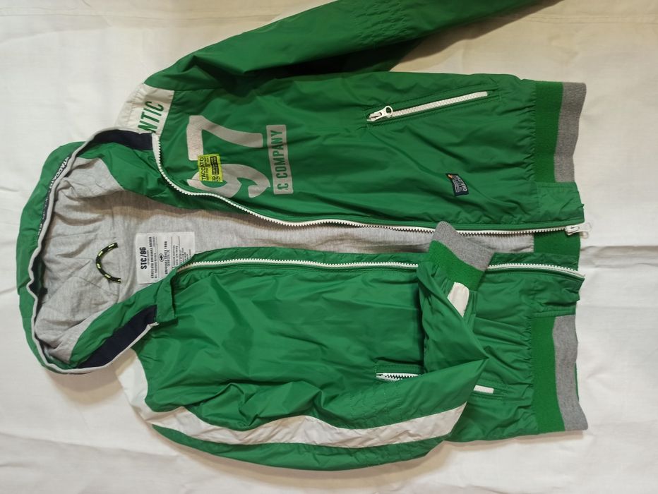 Продам  ветровку