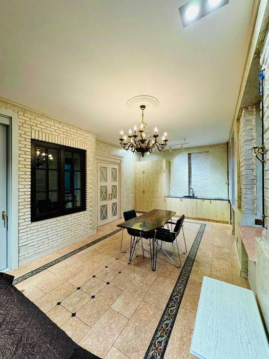 Подiл. вул. Ярославська, історичний центр, 2-к. квартира. Оренда.