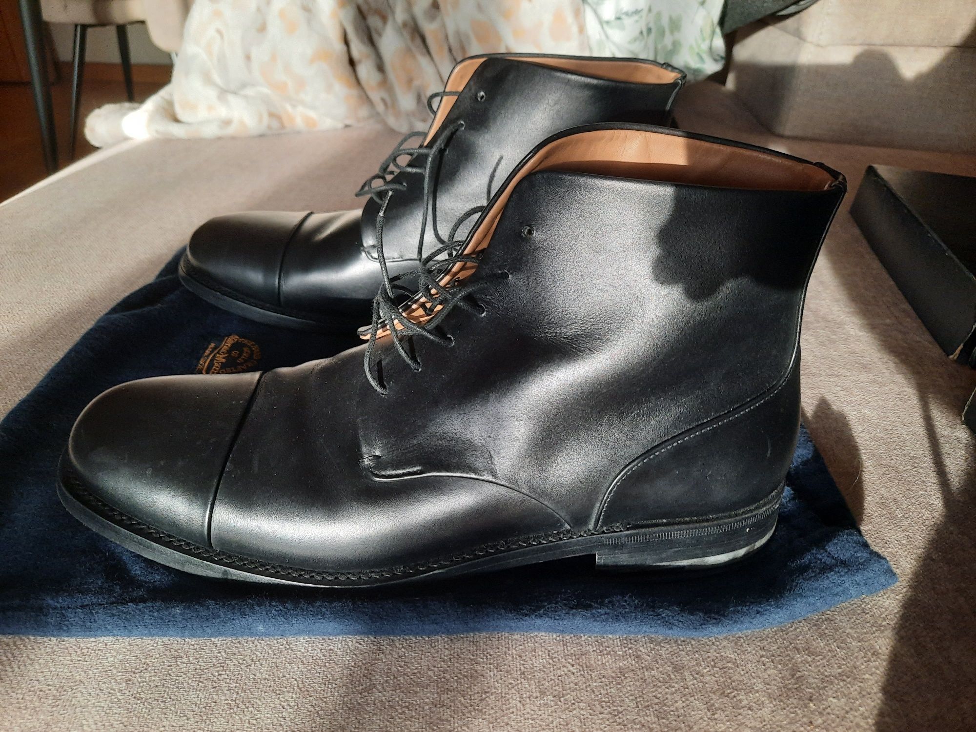 Botas italianas de pele pretas tam 42
