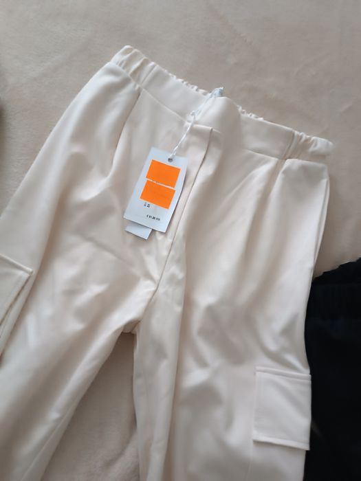 Spodnie imperial kremowe nowe z metka