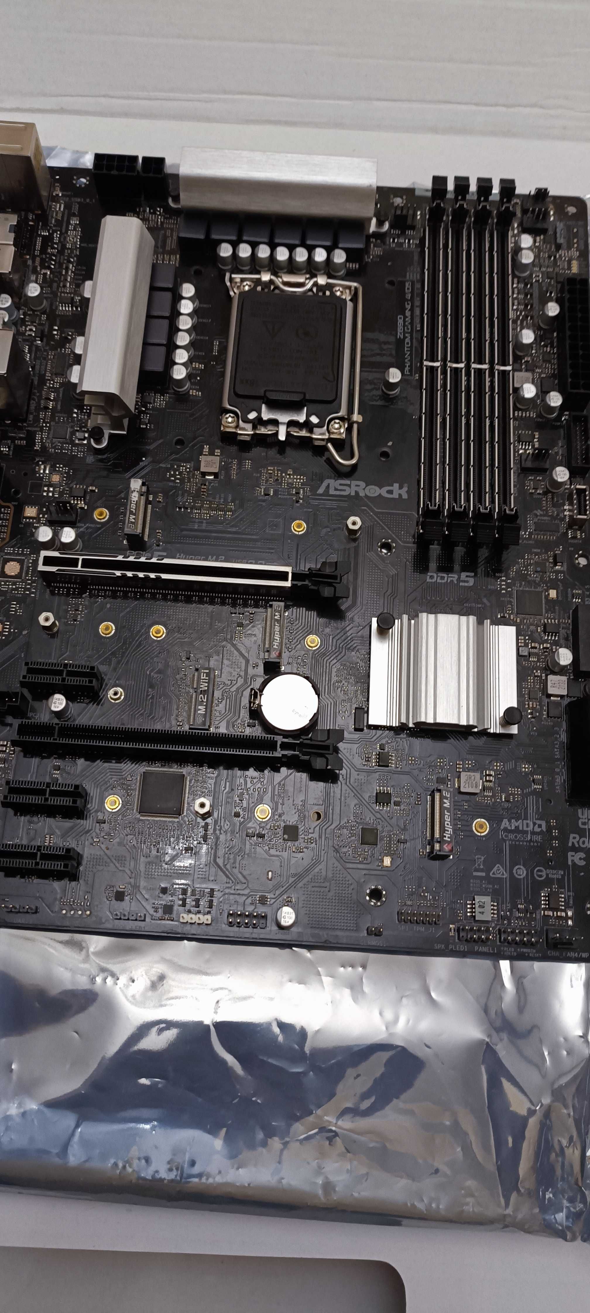 Материнська плата Z690 Phantom Gaming  s1700 DDR5 уцінка!