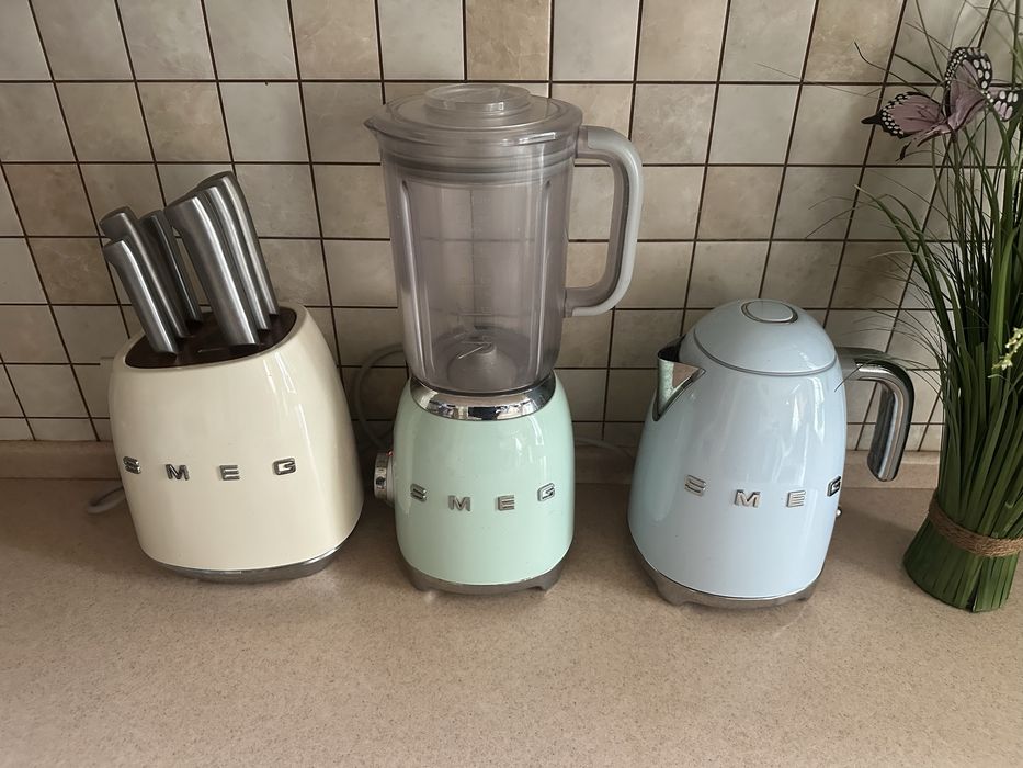 Чайник Smeg klf03pbeu