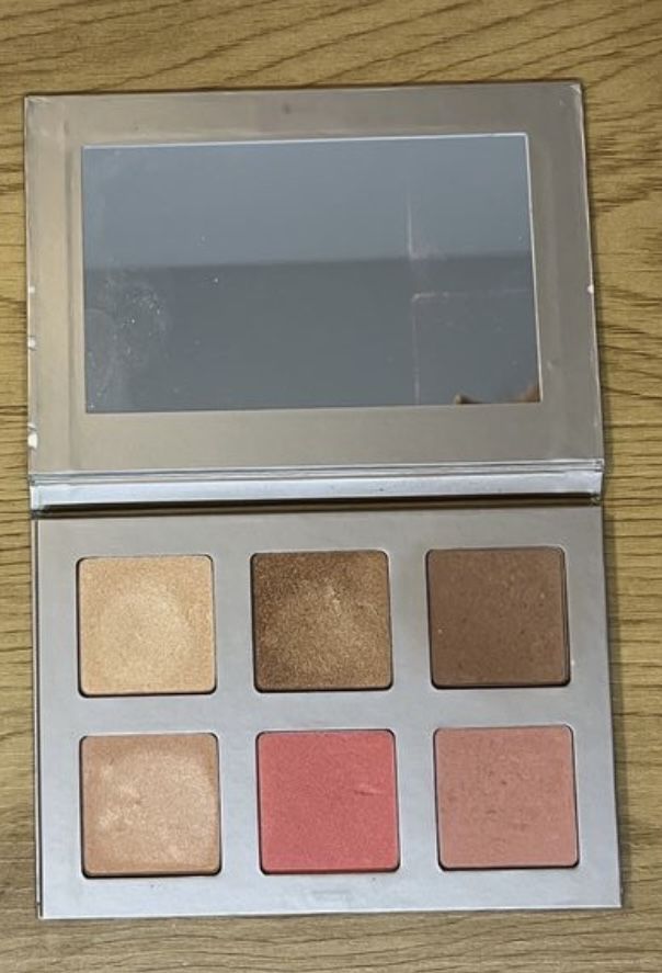 Iconic London Blaze Chaser Face Palette