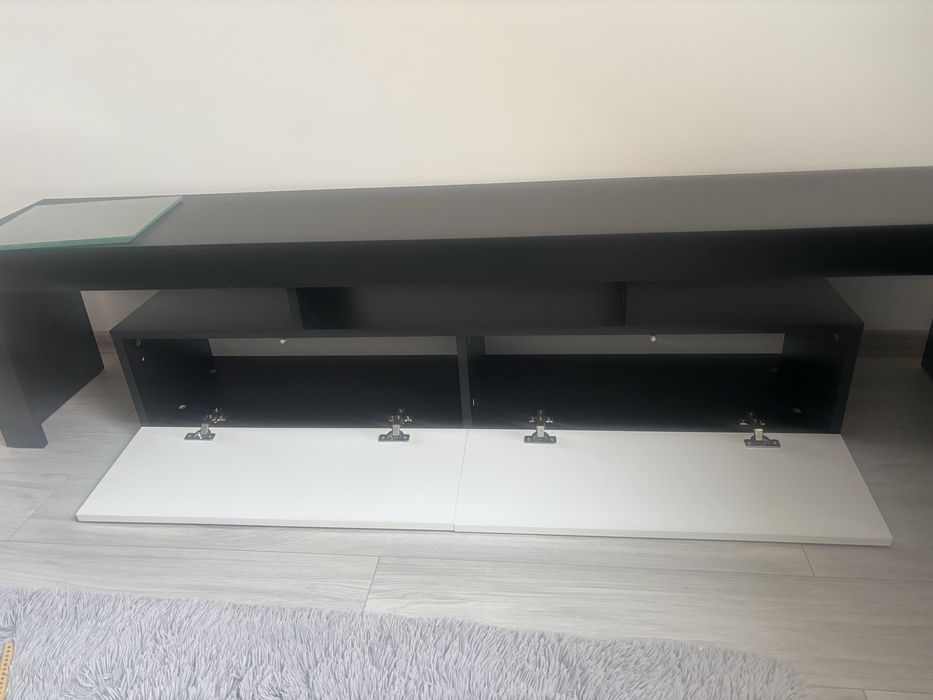 Szafka rtv pod telewizor