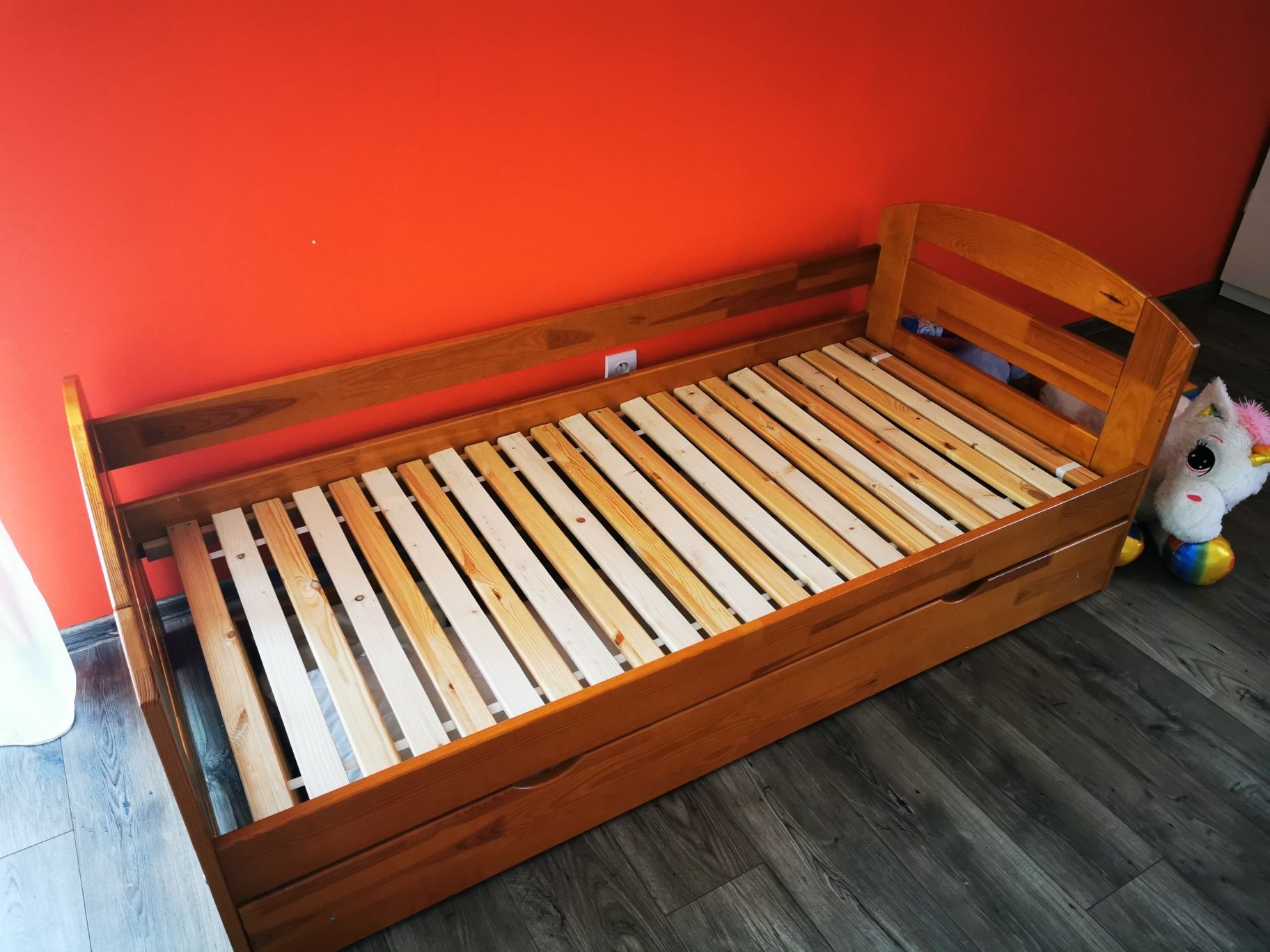 Łóżko 80x180 dla dziecka solidne drewniane sosnowe materac visco