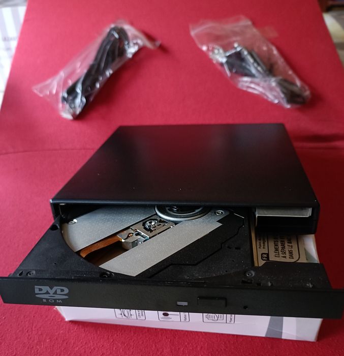 Leitor de CD e DVD portátil