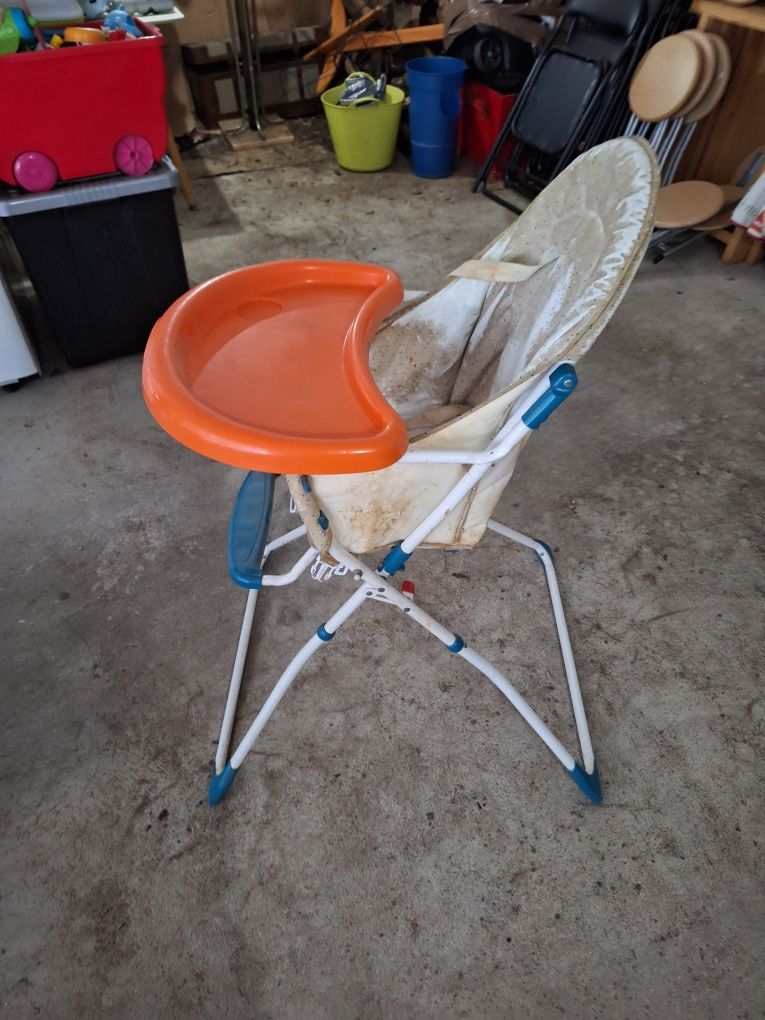 Cadeira de refeição de bebé