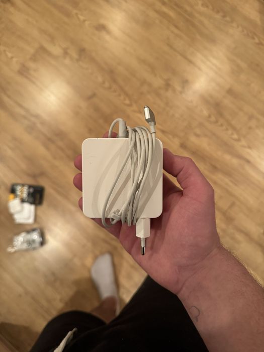 Блок живлення  для Macbook