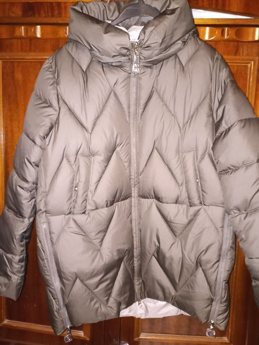 Продам нову зимову куртку 52р