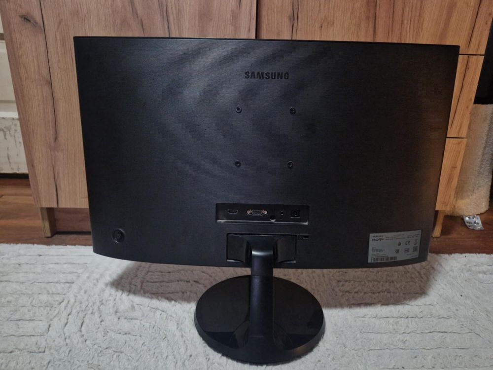 Monitor Samsung S3 24”cale