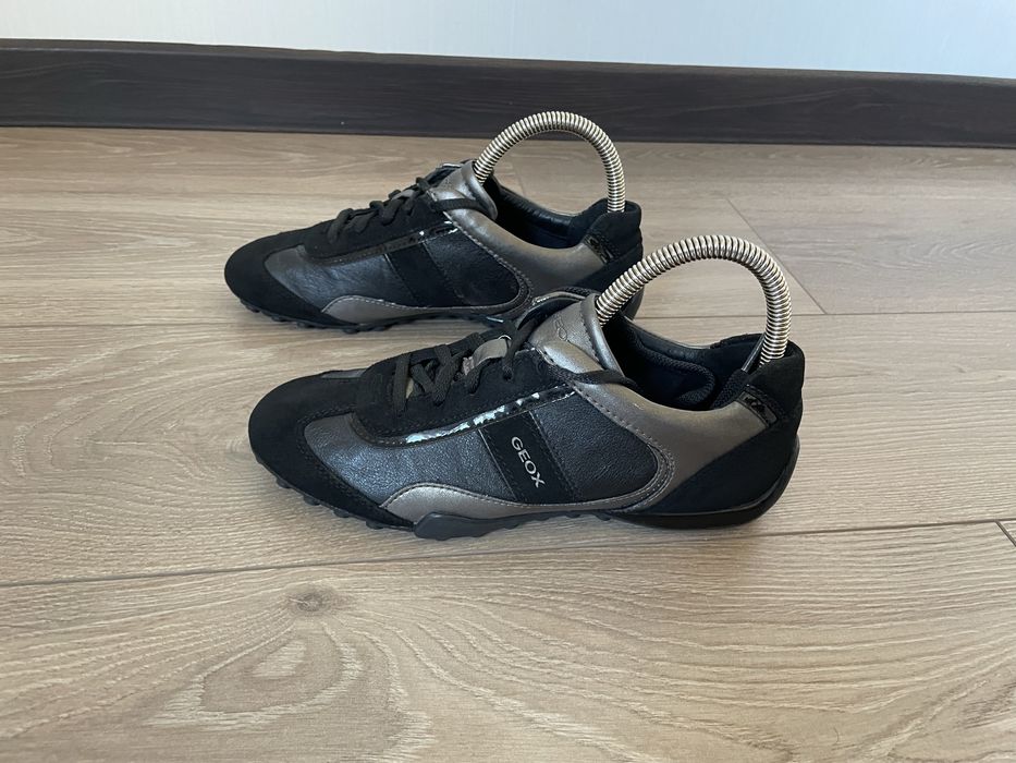 Кросівки Geox 37.5 розмір шкіряні
