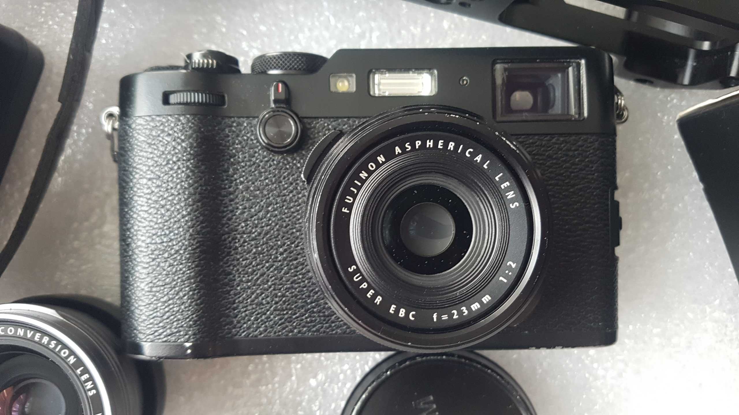 Fujifilm X100F з Fujinon WCL-X100 Fujinon conversion lens