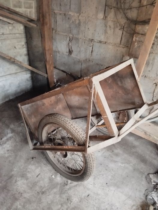 Wózek transportowy do towarów stan dobry sprawny