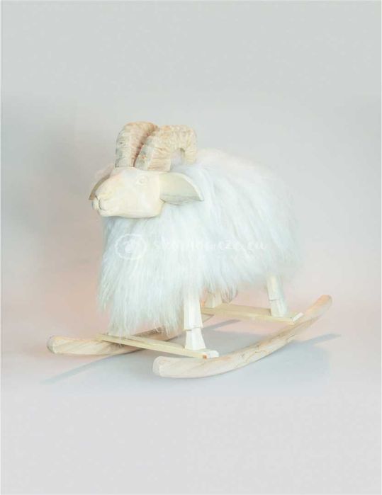 Baran na biegunach / biały / dekoracja / 40x50x80 cm