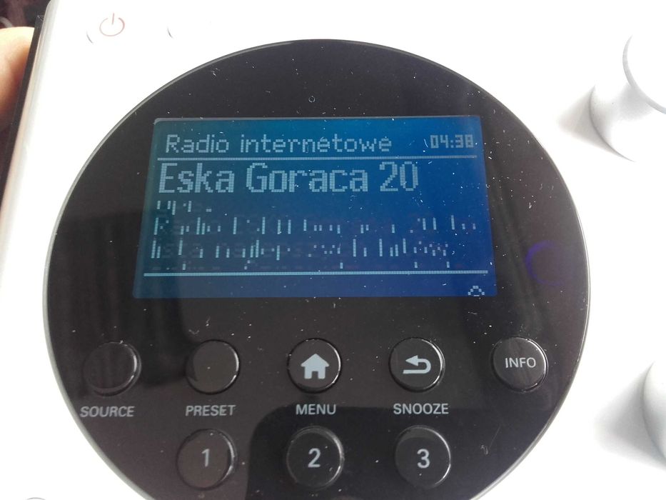 Radio internetowe Philips AE8000.