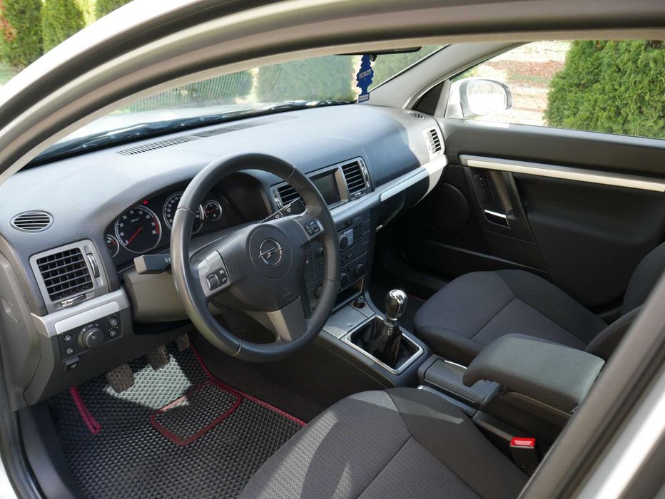 Продам НОВИЙ Opel Vectra C, офіційний