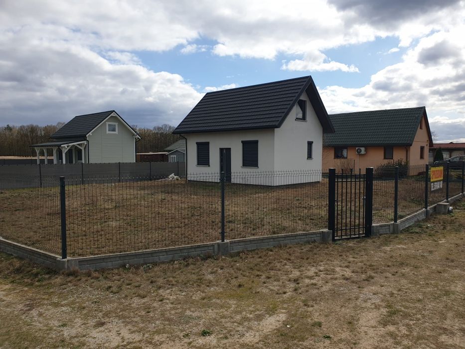 Domek rekreacyjny nad jeziorem w Jesionce